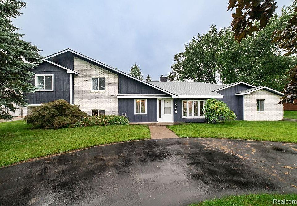 1st image of 5266 Oak Park Dr
