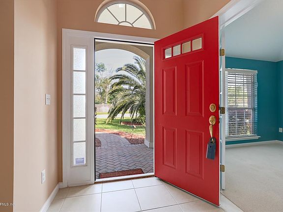 4th image of 5466 LONDON LAKE Drive W
