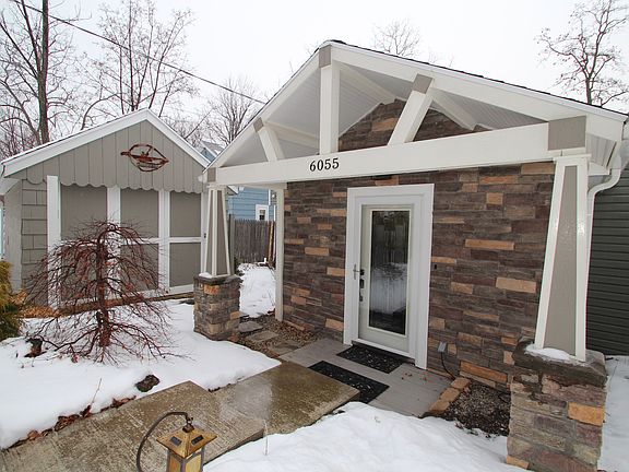 3rd image of 6055 Bartholomew Dr
