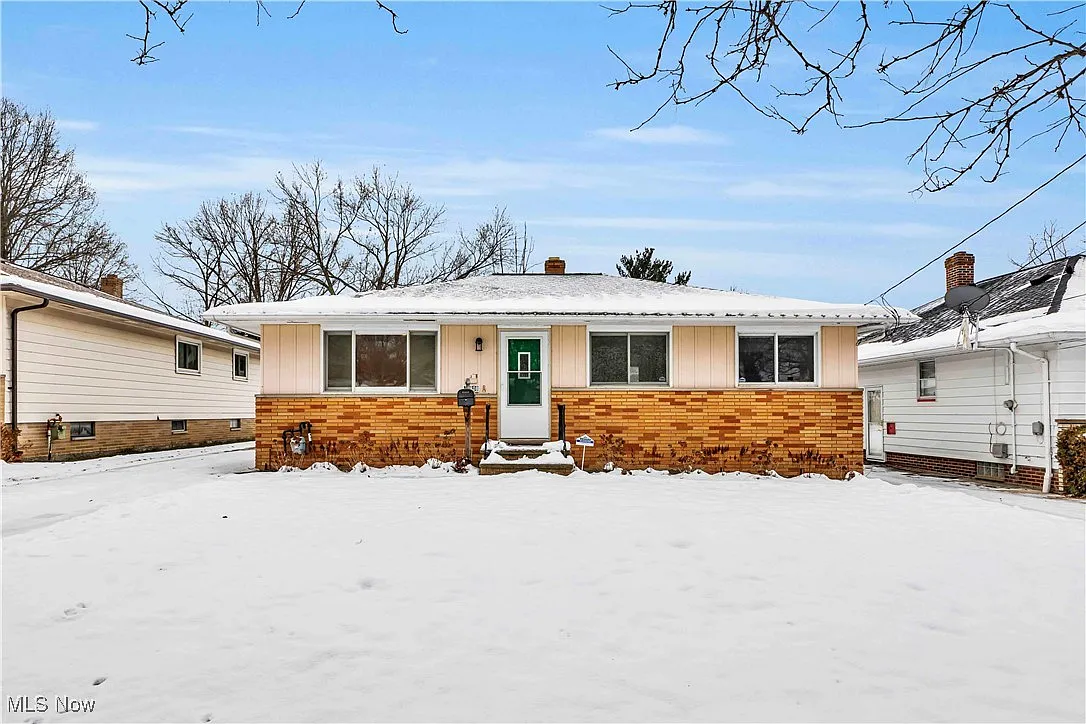 14808 James Ave photo 1