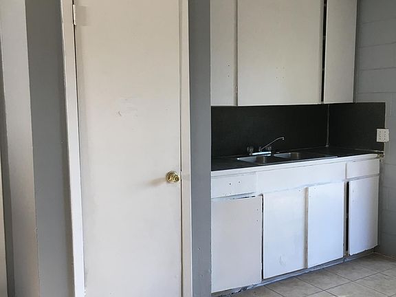 4th image of 517 N Bonner St