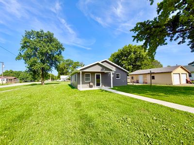 101 N Railroad St, Patoka, IL, 62875