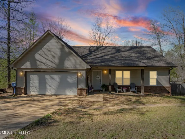 4758 Bienville Rd, Nesbit, MS 38651