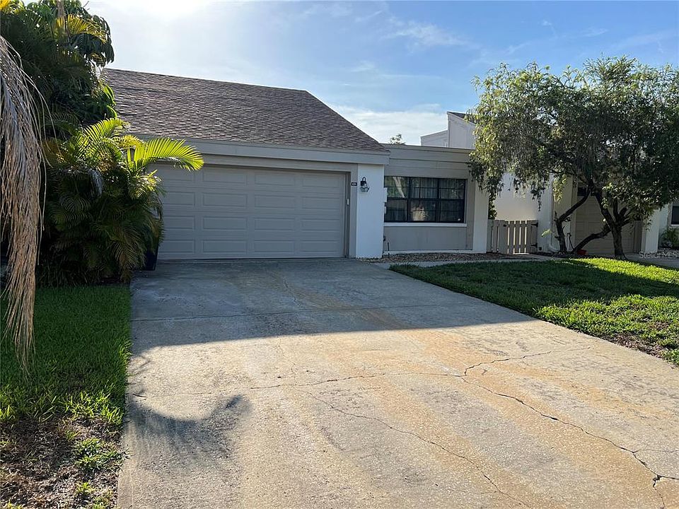 1st image of 420 S WOODLANDS DRIVE