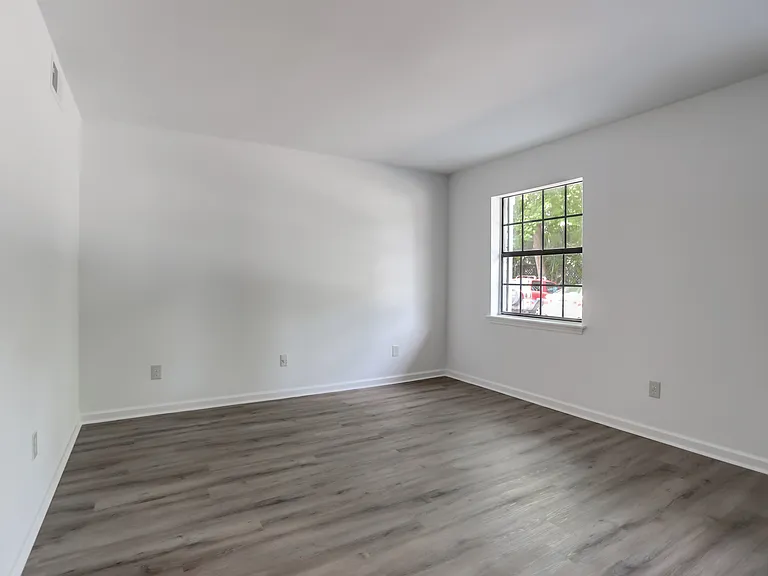1618 Poinsettia Rd — Photo 4