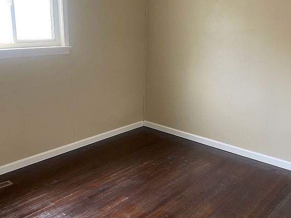 5th image of 5634 Polk St