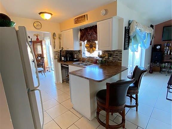 4th image of 4754 Dandelion Dr