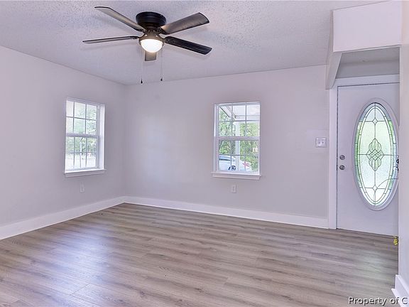 5th image of 418 School St