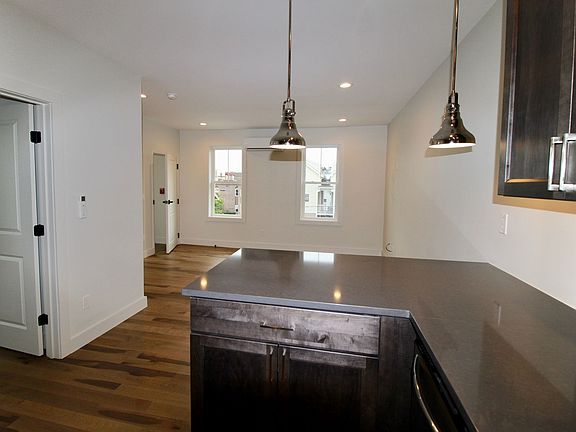 2nd image of 11-15 Piedmont St #15-1