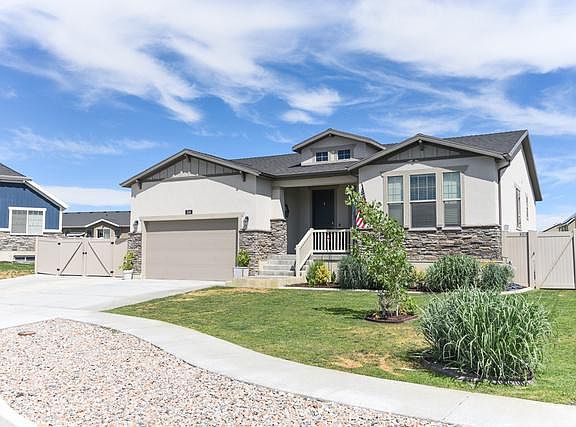 5th image of 634 W Preston Cir