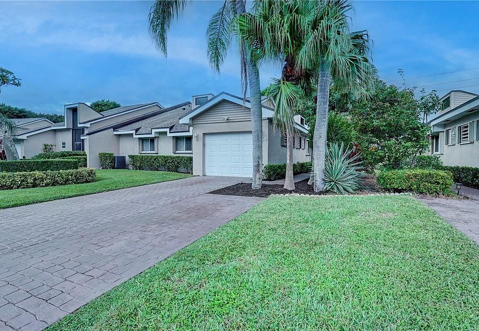1st image of 6959 Fountains Circle