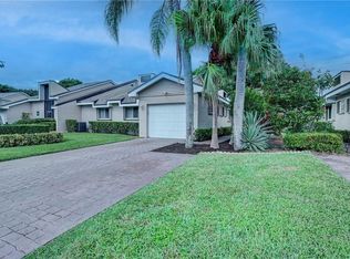 6959 Fountains Cir, Lake Worth, FL 33467