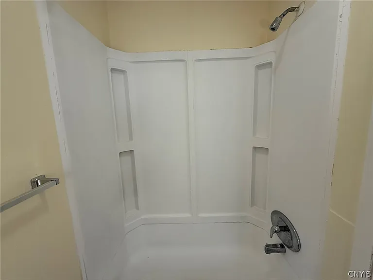 416 Danforth St #1F — Photo 12