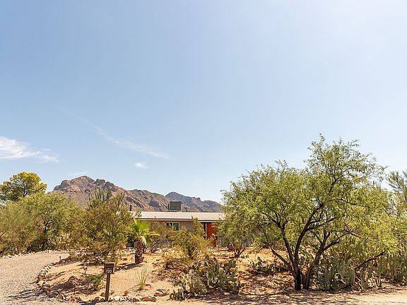 2nd image of 720 W Paseo Norteno