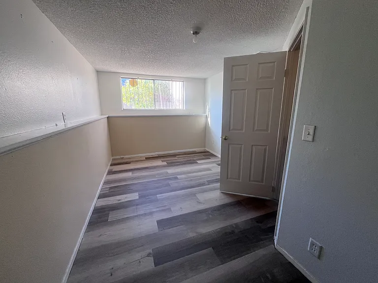 4947 San Rafael Ave — Photo 6