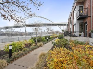 1630 NW Riverscape St, Portland, OR 97209