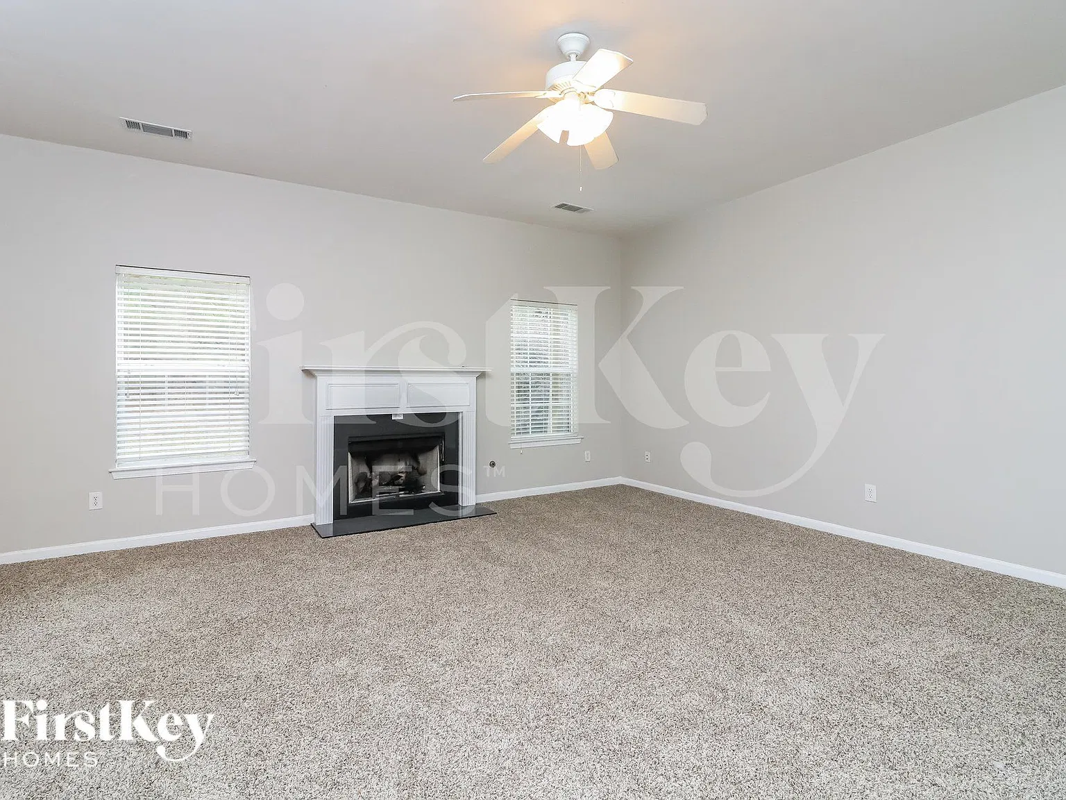 5 bed, 3.0 bath, 3217 sqft, $3,290 — Photo 4