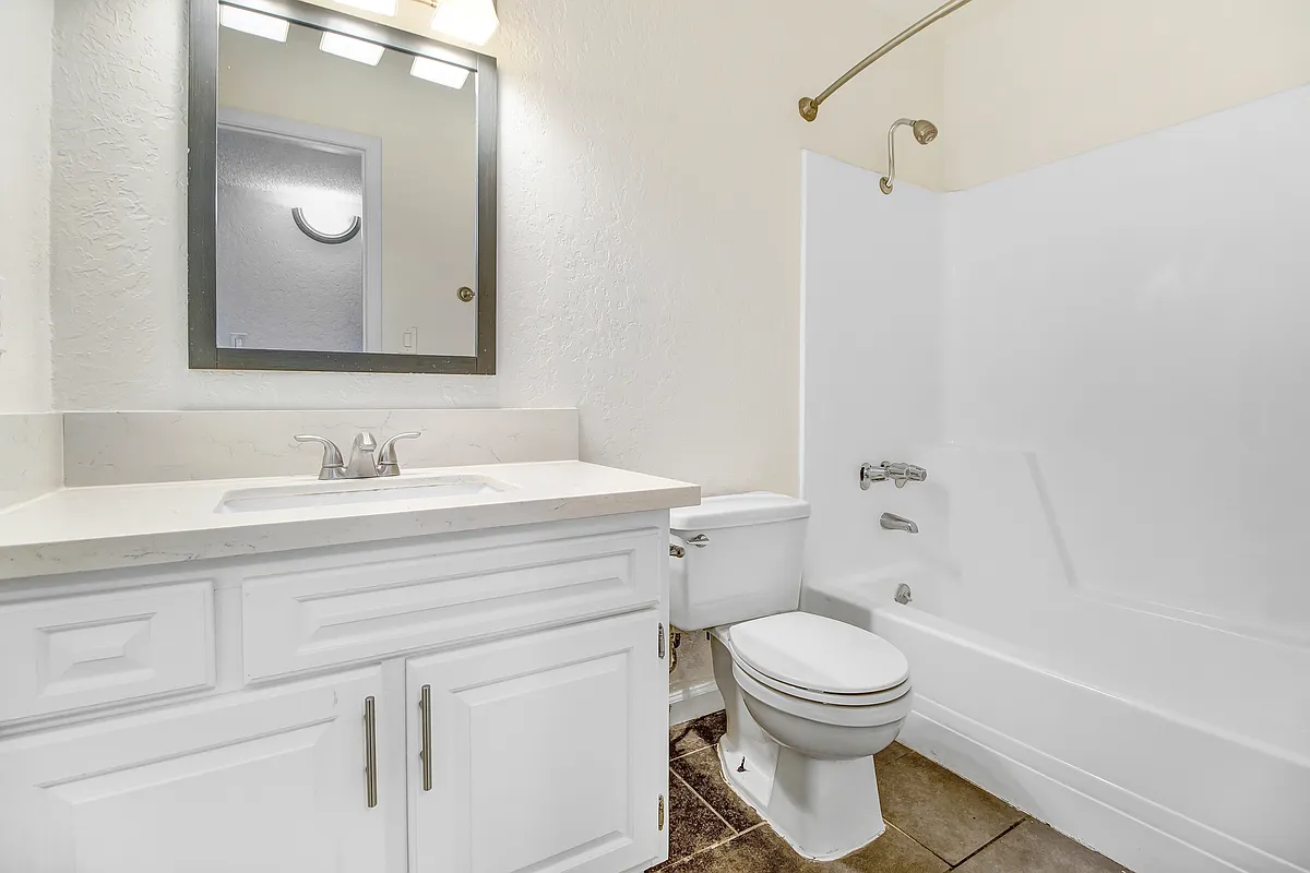 Floor plan 2BR/2BA - B