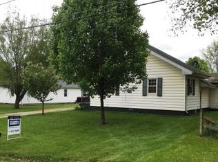 283 E Main St, Warrensburg, IL