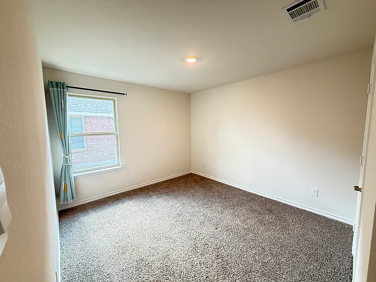 812 Honey Maple St — Photo 5