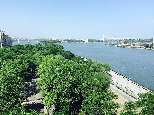 Sold by Compass | media 1