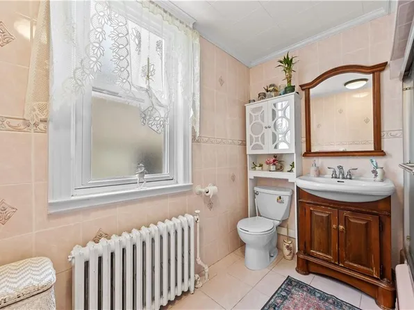 8 Lester Court image 10 of 25