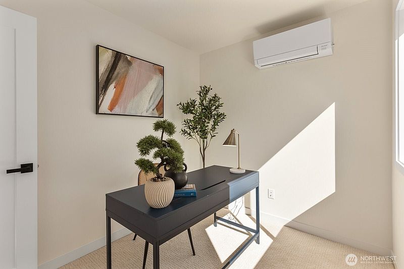 5th image of 3312 W Dravus Street