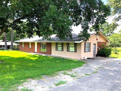 902 W Hinton Ave, Lumberton, MS, 39455