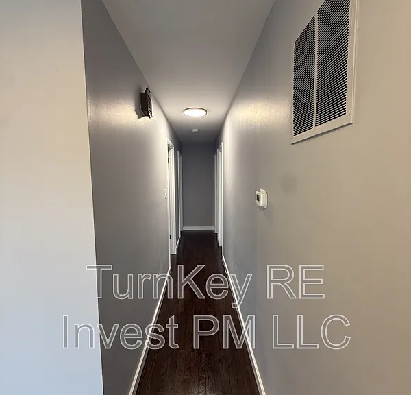 7732 S Lotus Ave — Photo 5