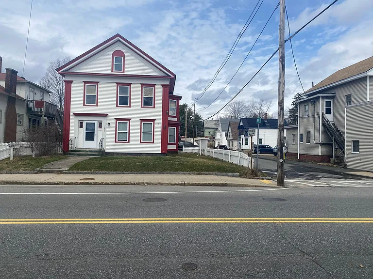 196 Main St #2 — Photo 24