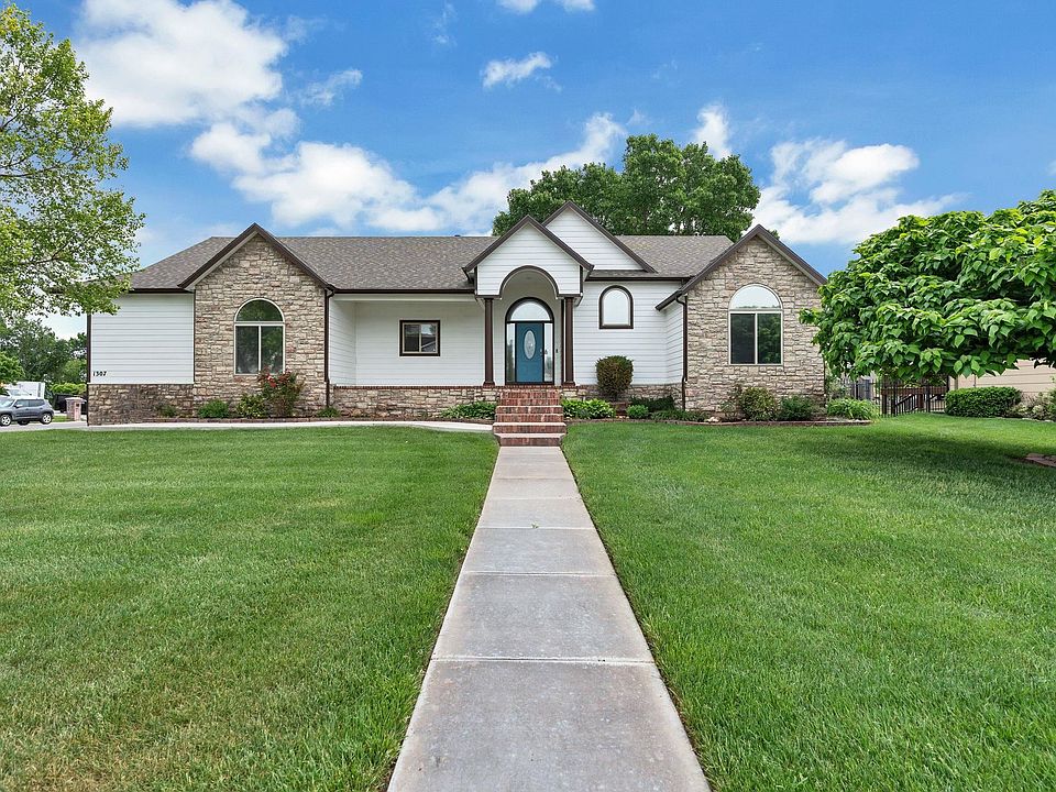 1st image of 1307 W Hannah Ln