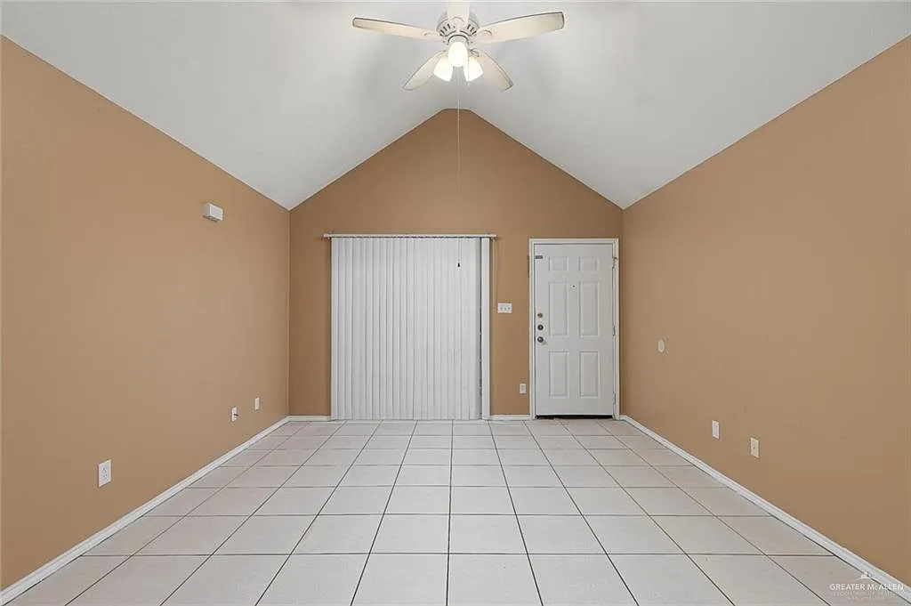 2 bed, 2.0 bath, 840 sqft, $875 — Photo 4