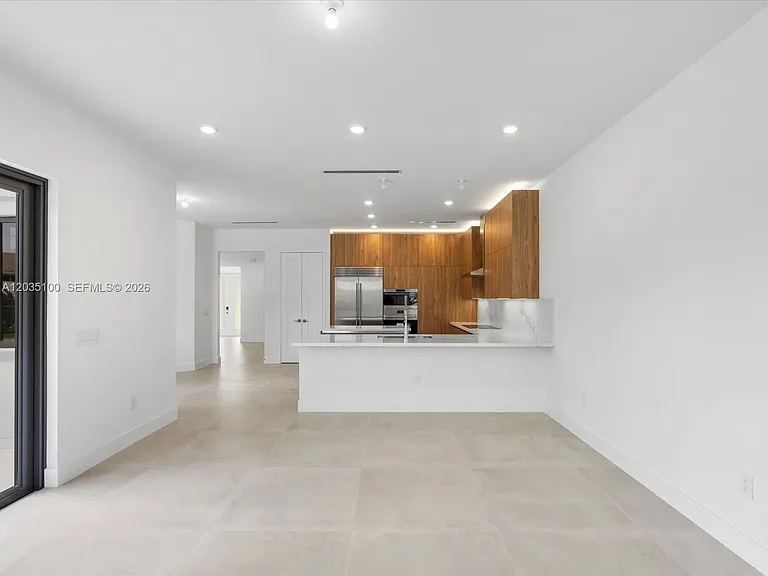 19701 NE 16th Pl — Photo 53