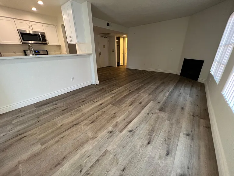 10911 Rochester Ave #201 — Photo 3