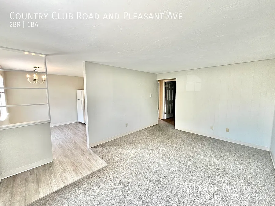 End unit! Quiet 2-bed apartment with on-site laundry & playground! Red Lion Schools! — Photo 3