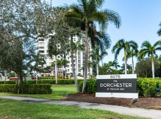 6075 Pelican Bay Blvd #PENTHOUSE D, Naples, FL 34108