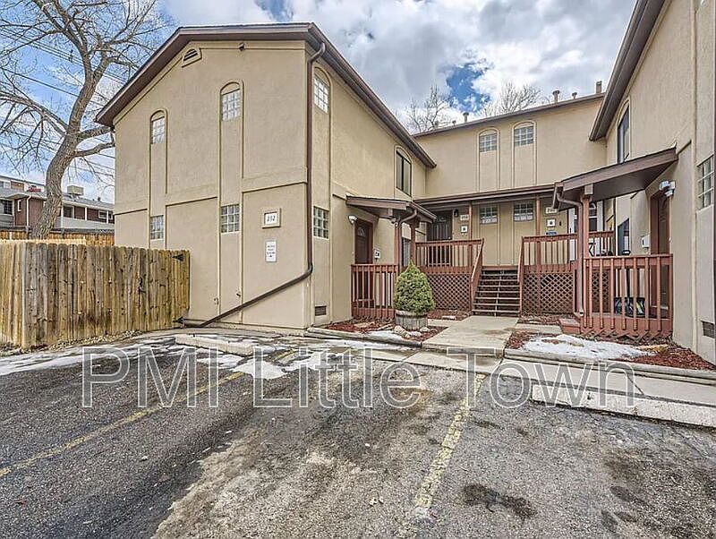 1st image of 256 W Jefferson Ave