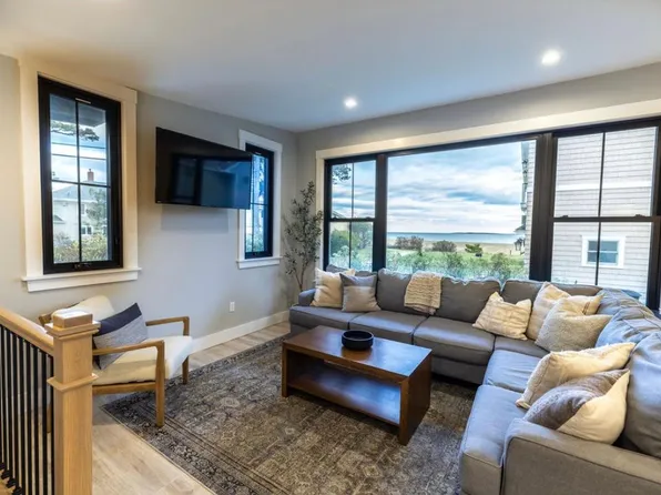 5 11th St, Scarborough, ME 04074