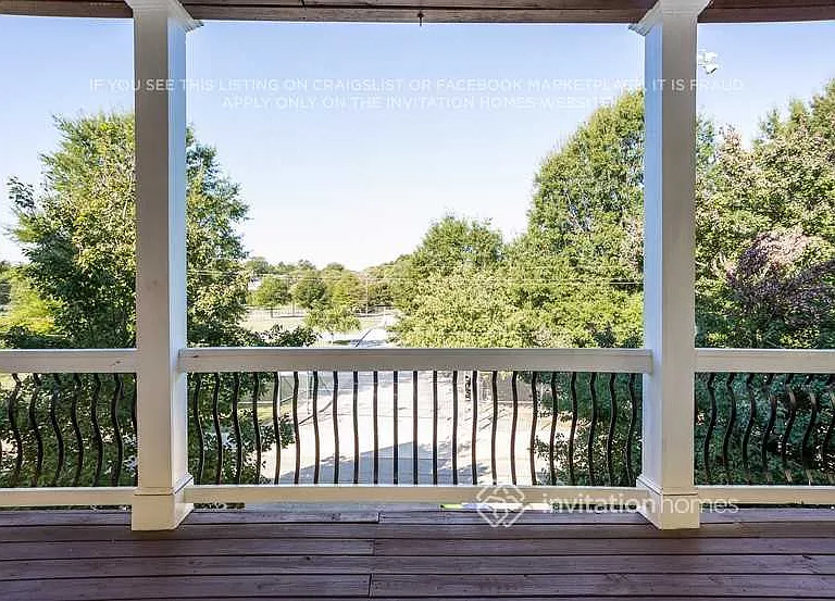 712 Connally St SE — Photo 21