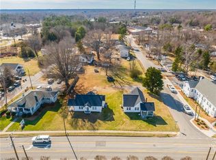 502 E Mountain St, Kernersville, NC 27284