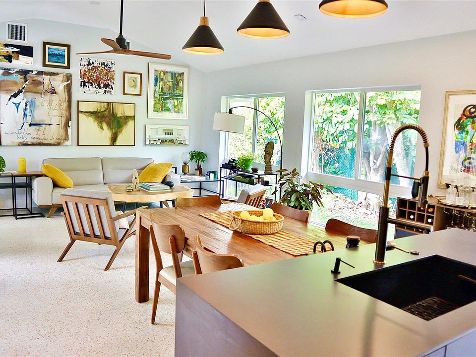 1st image of 1900 Coral Gardens Drive