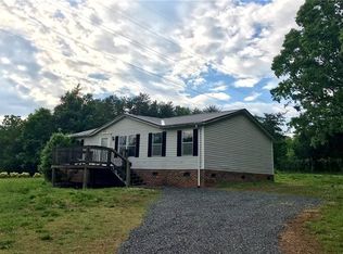 3635 Puett Park Dr, Conover, NC 28613