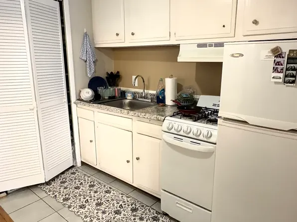 1307 Commonwealth Ave APT 4, Allston, MA 02134