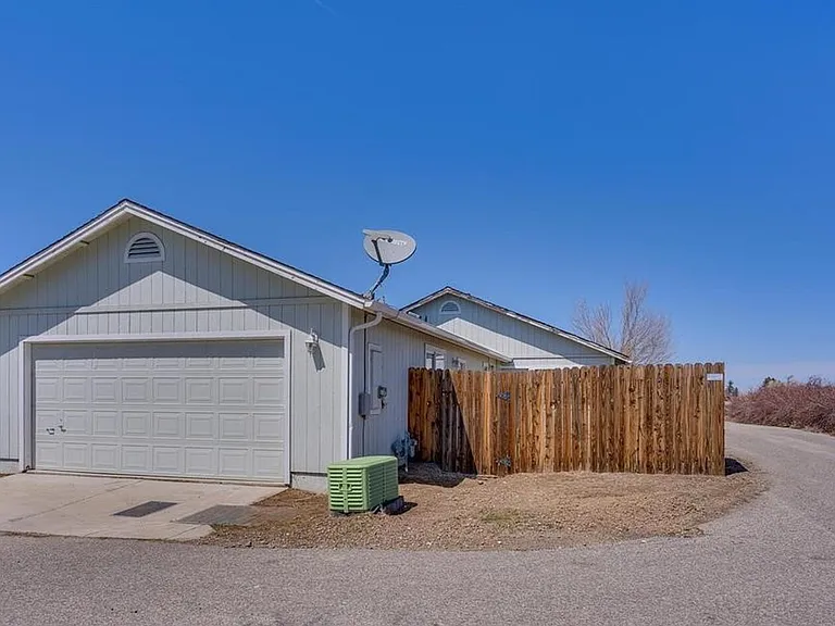 1435 Honey Locust Ave — Photo 24