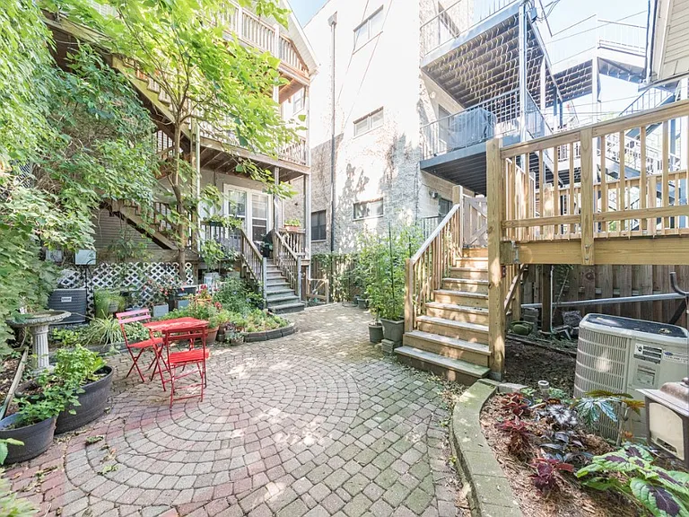 1043 W Grace St #CH — Photo 4