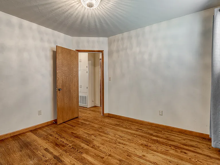 4701 N Peniel Ave — Photo 10