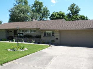 909 S Lee St, Garrett, IN 46738