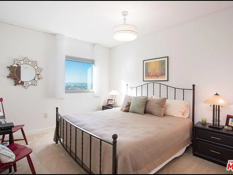 13650 Marina Pointe Dr #1605 — Photo 16