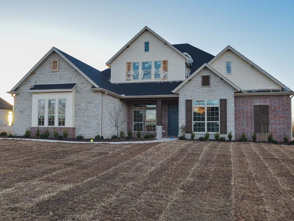 2nd image of 1005 Bendelow Dr