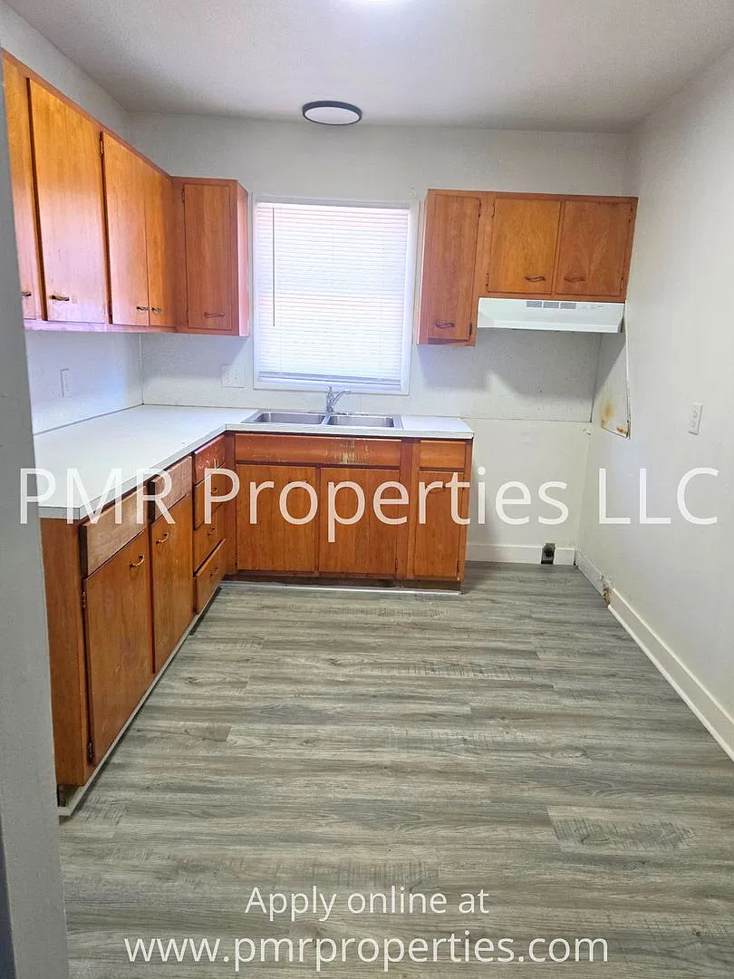 217 S. 1st Street — Photo 3